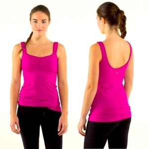 🎉LIKE NEW 🎉 Lululemon Aria Tank ll Built-In-Bra Pink
